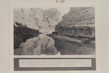 Upstream from Mile 186.3 above mouth of Cove Canyon.  Compare 21-9-24 CTCN 186-149-9