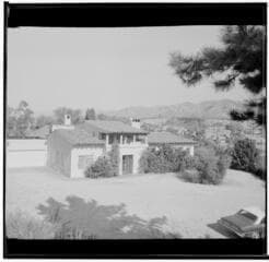 Go to image 1.