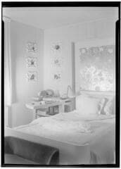 Go to image 31.